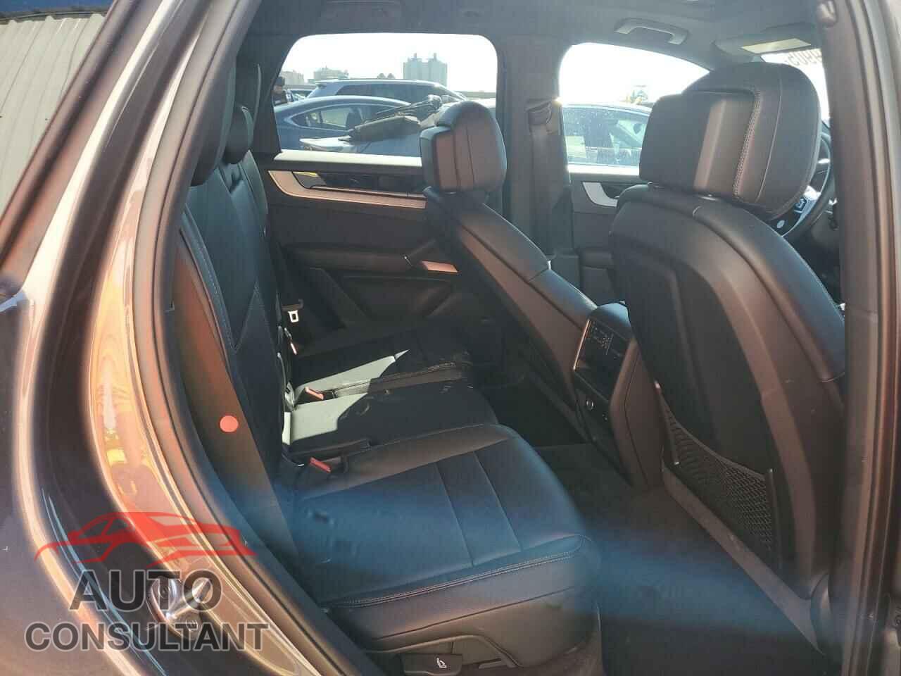 PORSCHE CAYENNE 2024 - WP1AA2AY0RDA11814