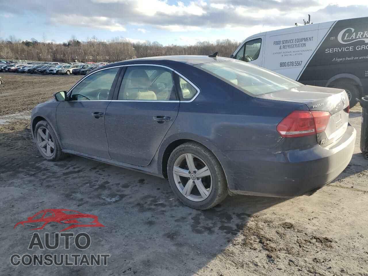 VOLKSWAGEN PASSAT 2015 - 1VWAT7A30FC093104