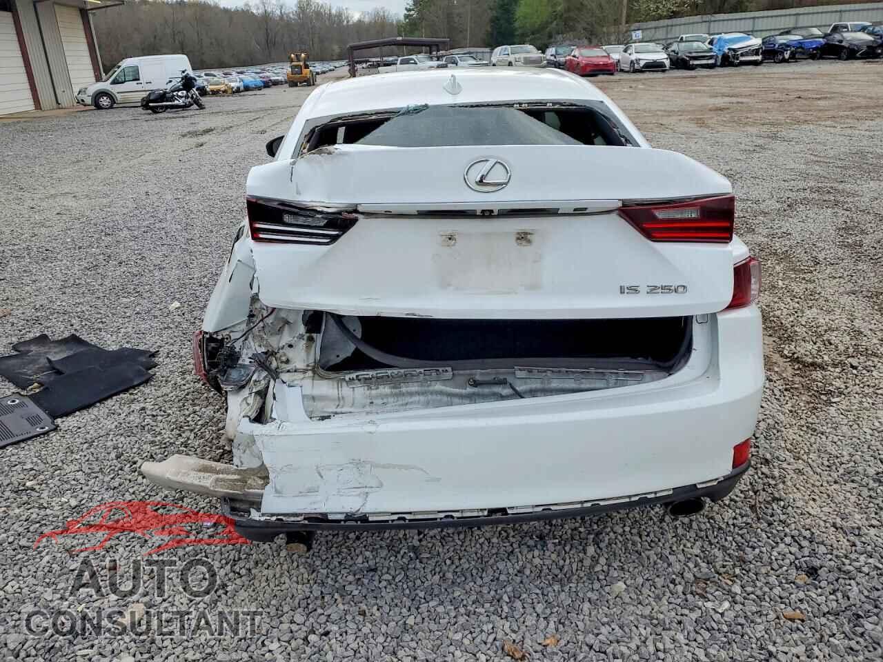 LEXUS IS 2014 - JTHBF1D25E5015286