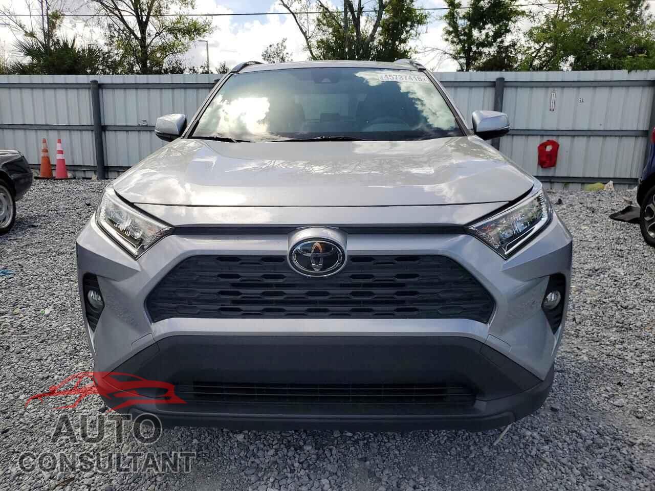 TOYOTA RAV4 2019 - JTMP1RFV4KD523925