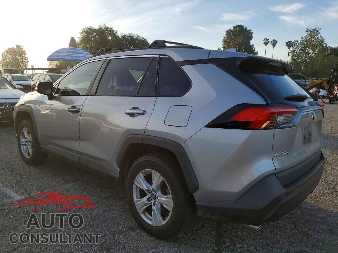 TOYOTA RAV4 2021 - 2T3W1RFVXMC092011