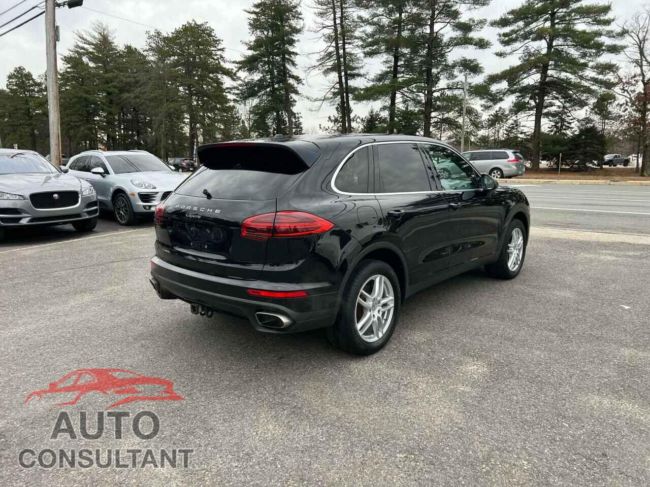 PORSCHE CAYENNE 2018 - WP1AA2A26JKA04538