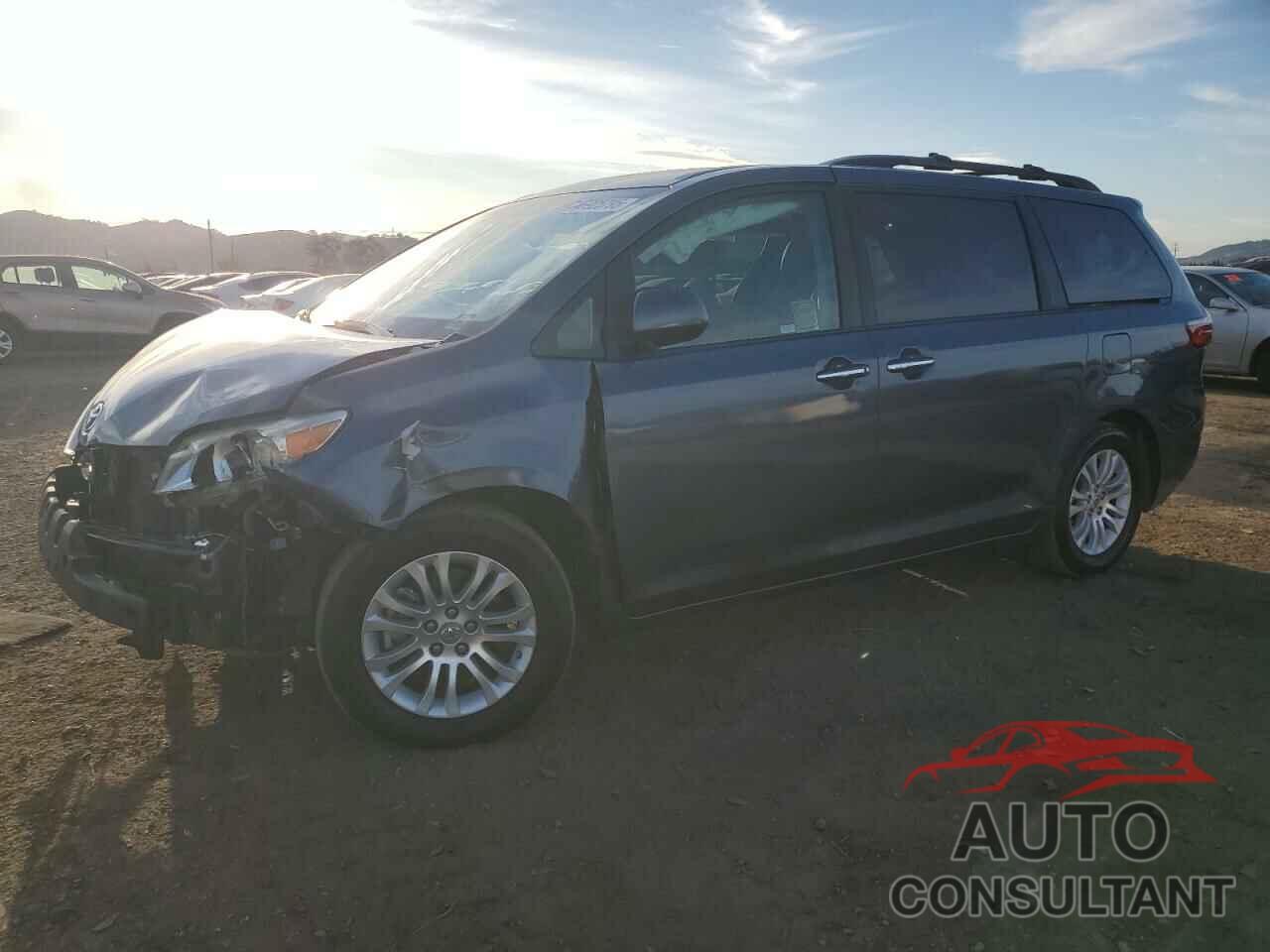 TOYOTA SIENNA 2015 - 5TDYK3DC1FS567228