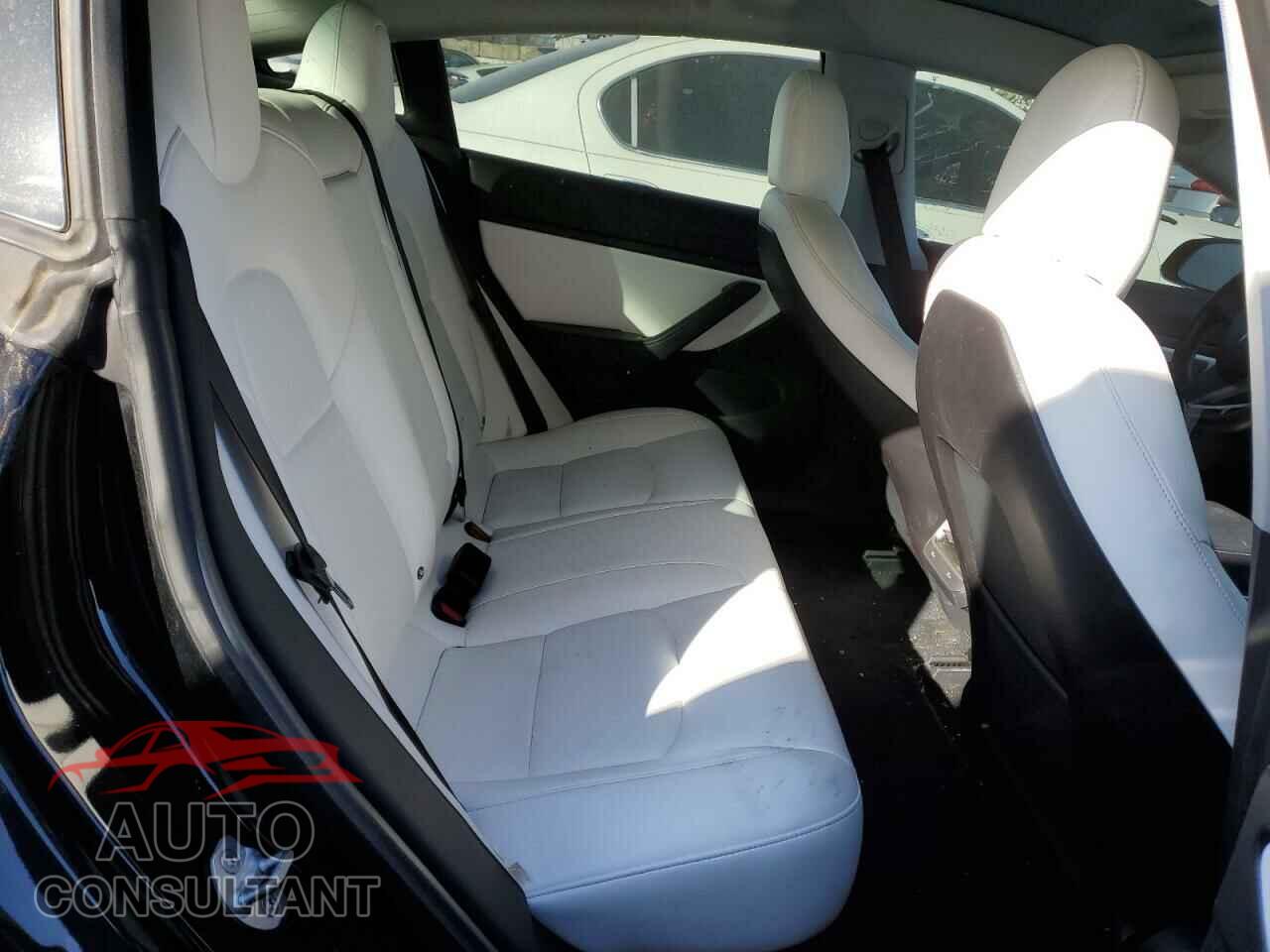 TESLA MODEL 3 2018 - 5YJ3E1EA2JF155173