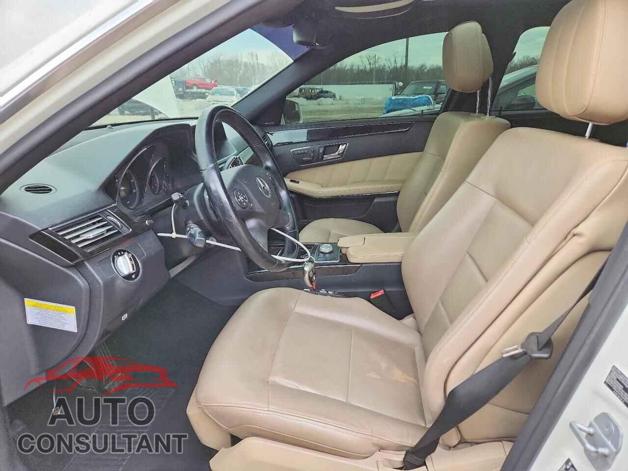 MERCEDES-BENZ E 2010 - WDDHF5GB7AA030989