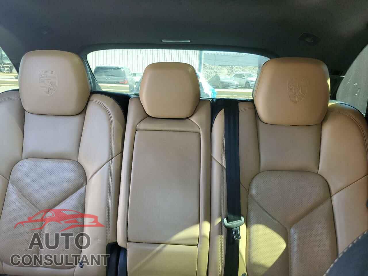 PORSCHE CAYENNE 2017 - WP1AE2A22HLA74465