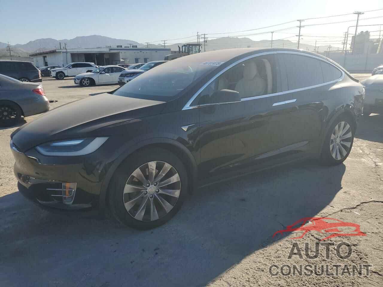 TESLA MODEL X 2017 - 5YJXCAE23HF062687