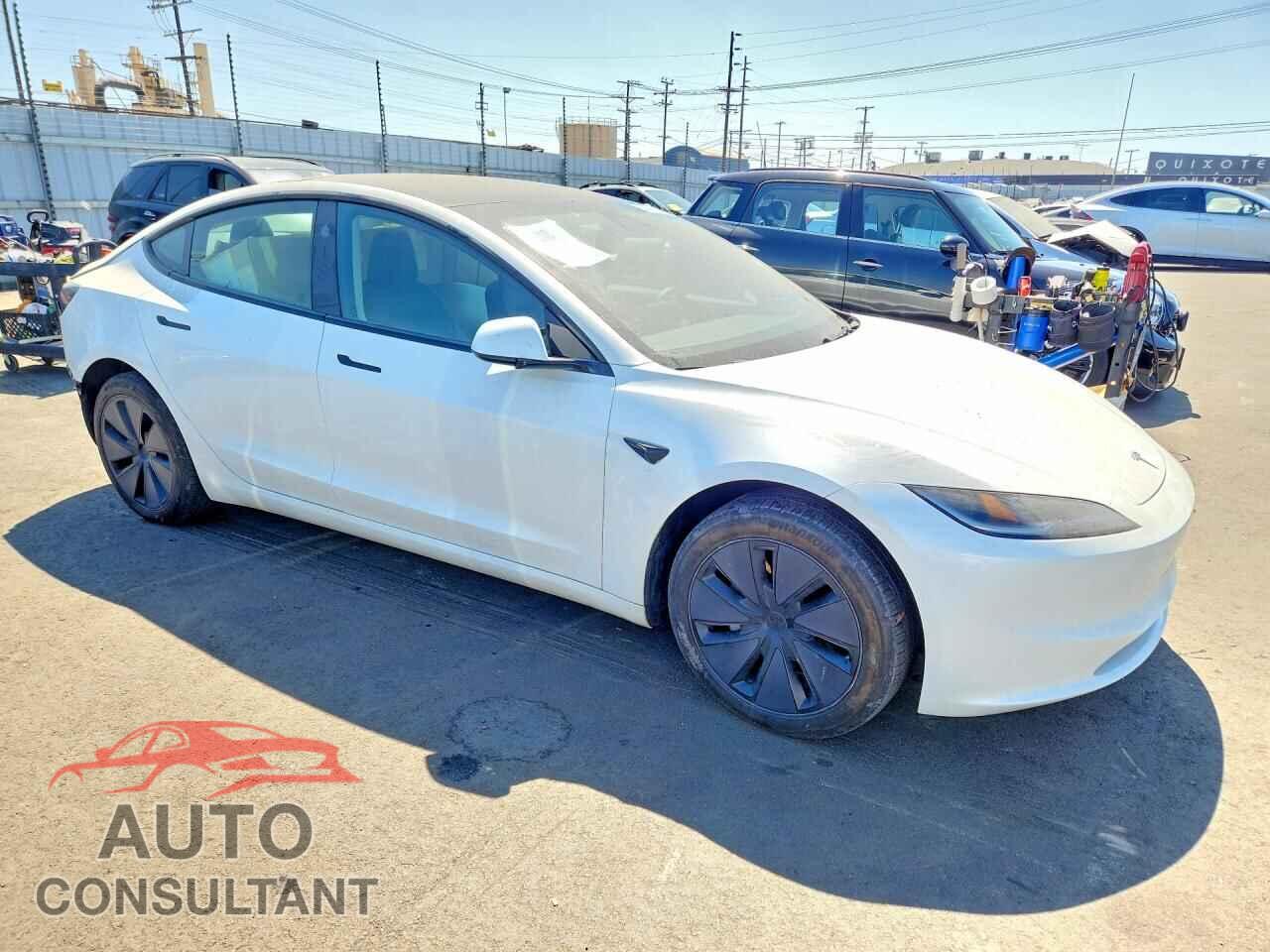 TESLA MODEL 3 2024 - 5YJ3E1EA4RF729512
