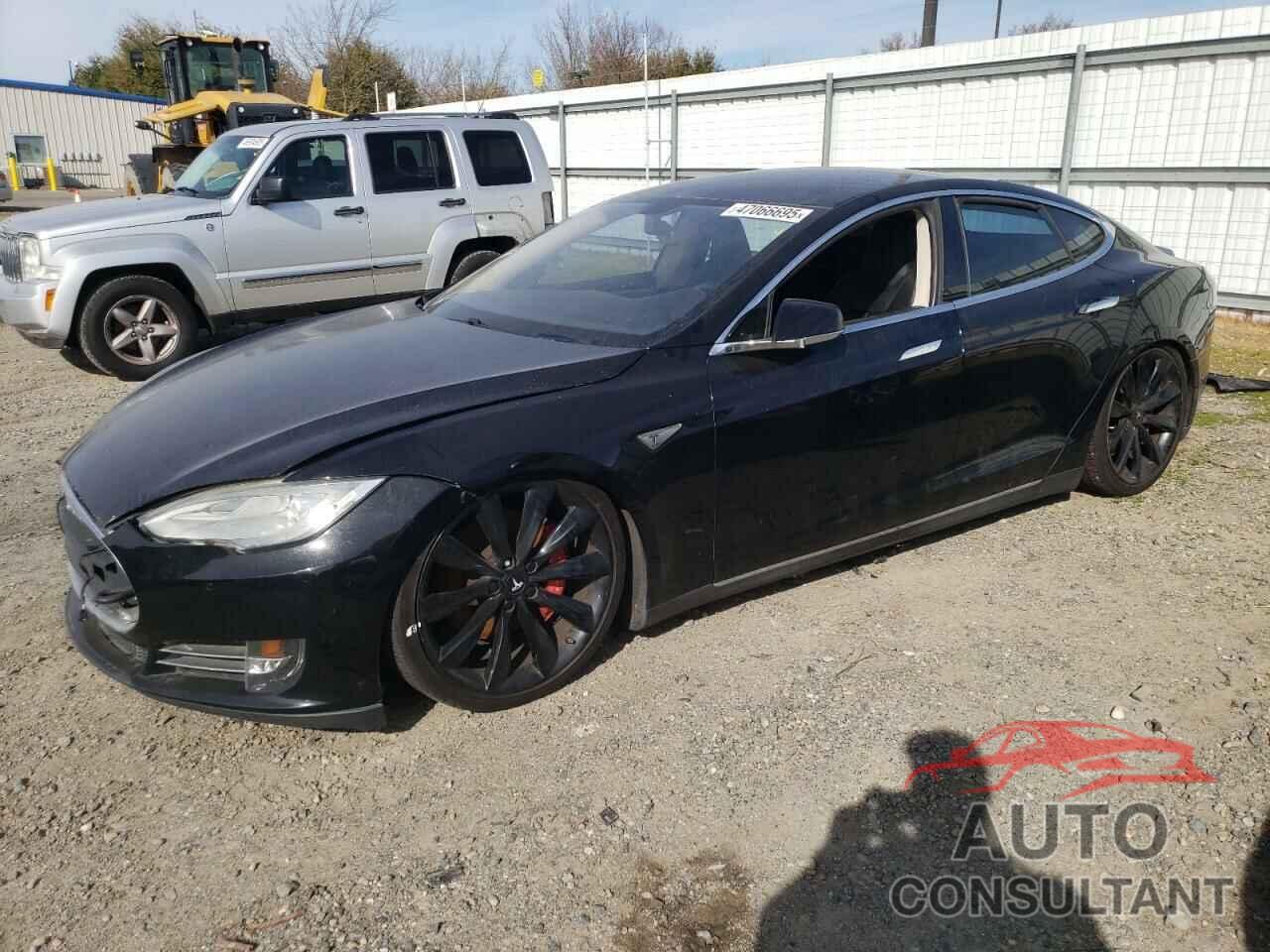 TESLA MODEL S 2013 - 5YJSA1CP4DFP27573
