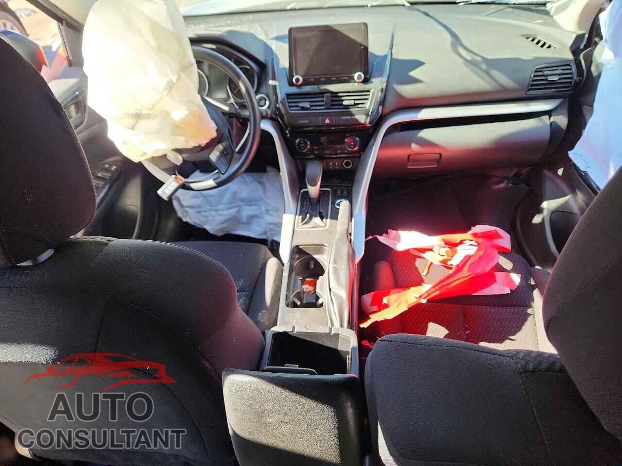 MITSUBISHI ECLIPSE 2024 - JA4ATVAA0RZ000440