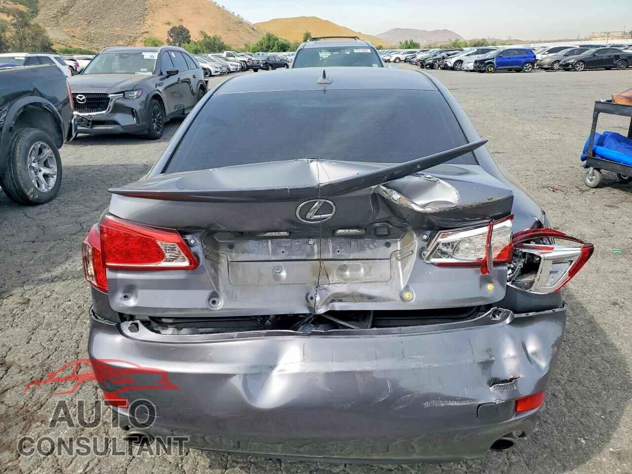 LEXUS IS 2012 - JTHBF5C25C5175903