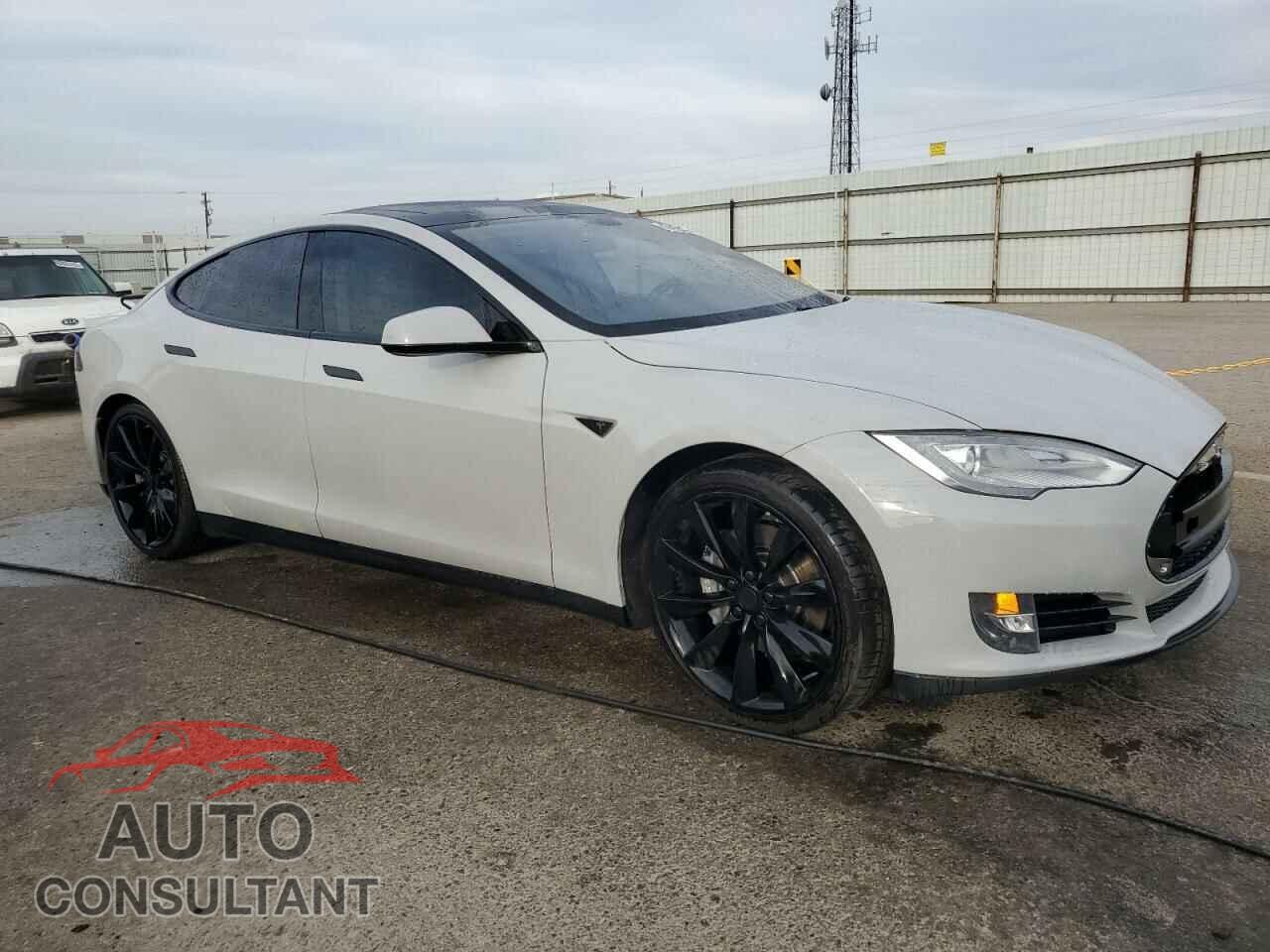 TESLA MODEL S 2013 - 5YJSA1CP9DFP07027