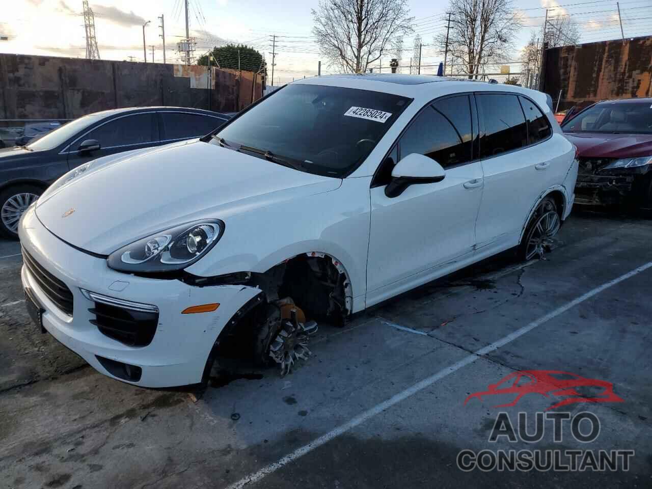 PORSCHE CAYENNE 2018 - WP1AA2A27JKA01325