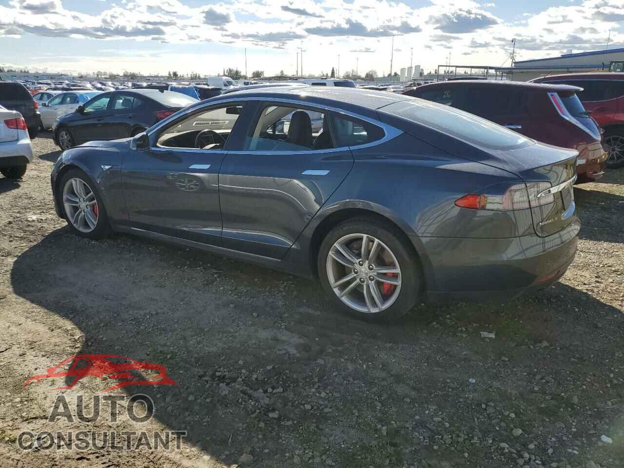 TESLA MODEL S 2015 - 5YJSA1E46FF116319