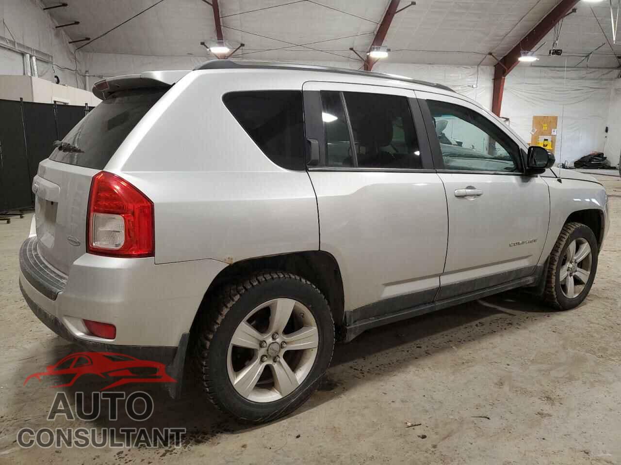 JEEP COMPASS 2011 - 1J4NF1FB3BD282384