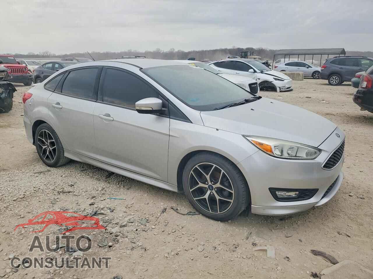 FORD FOCUS 2015 - 1FADP3FE2FL248426