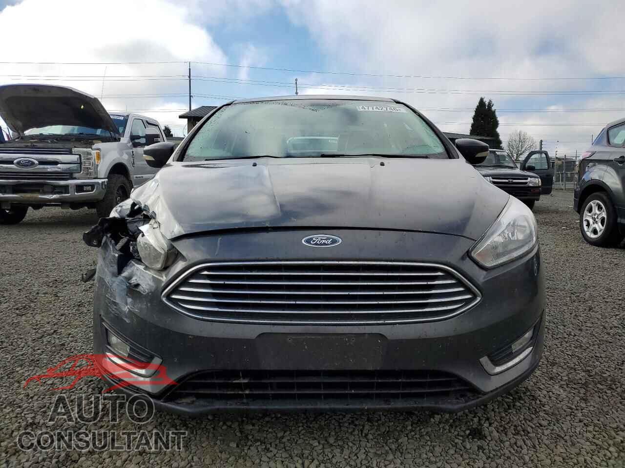 FORD FOCUS 2017 - 1FADP3J28HL238337