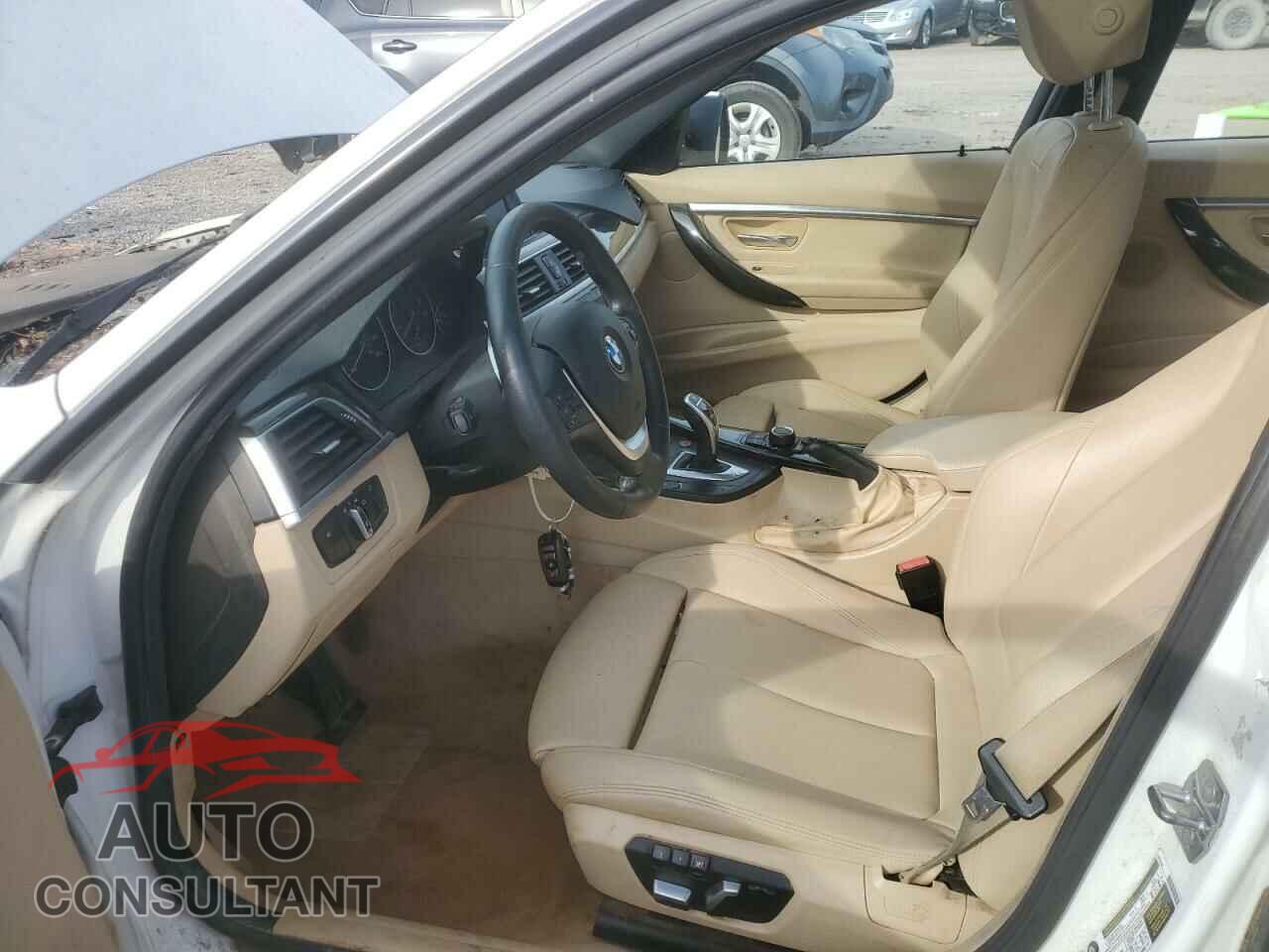 BMW 3 SERIES 2016 - WBA8E9C58GK645152