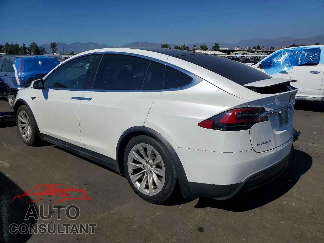 TESLA MODEL X 2017 - 5YJXCAE21HF076779