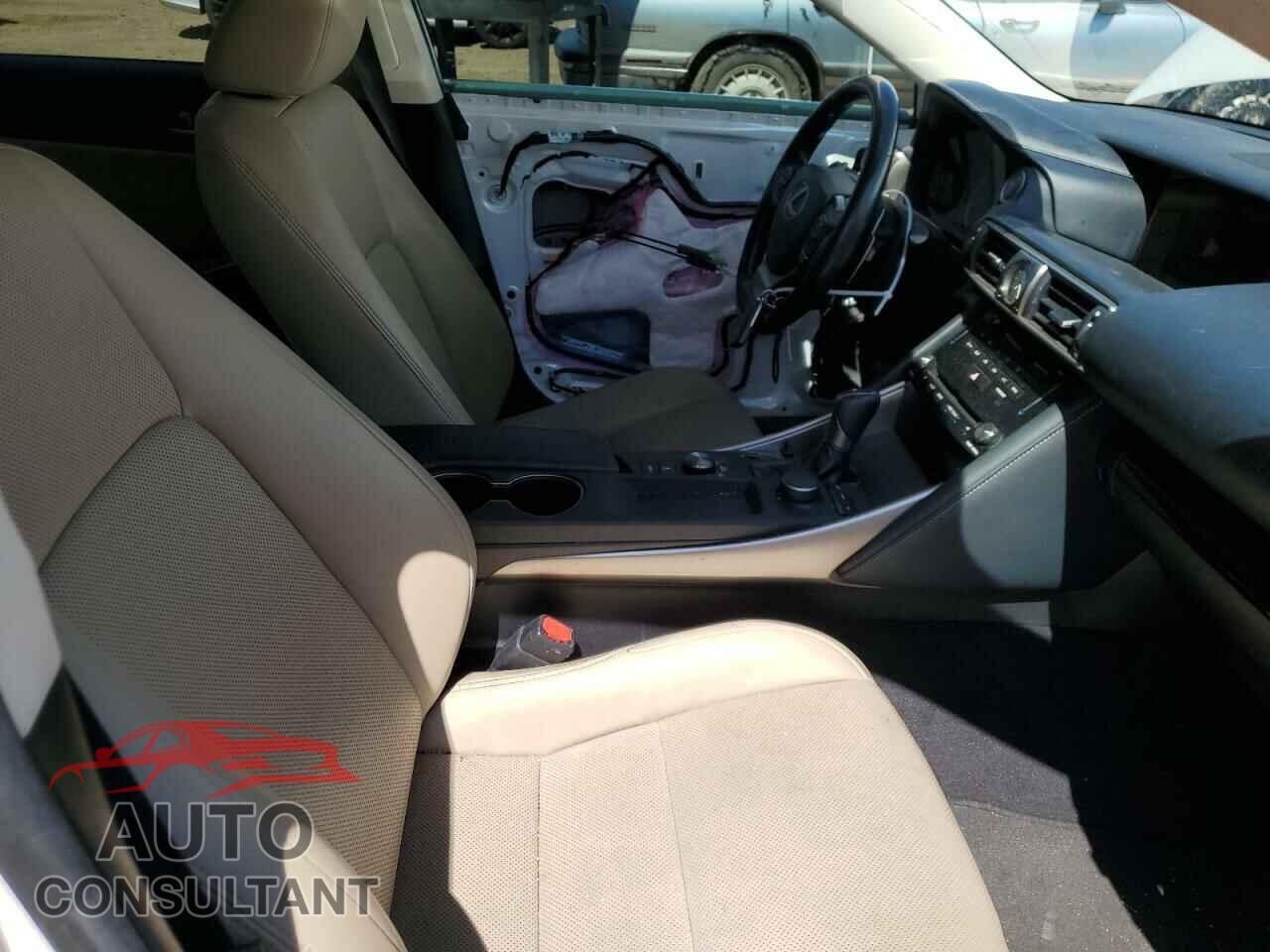 LEXUS IS 2017 - JTHBA1D29H5055955