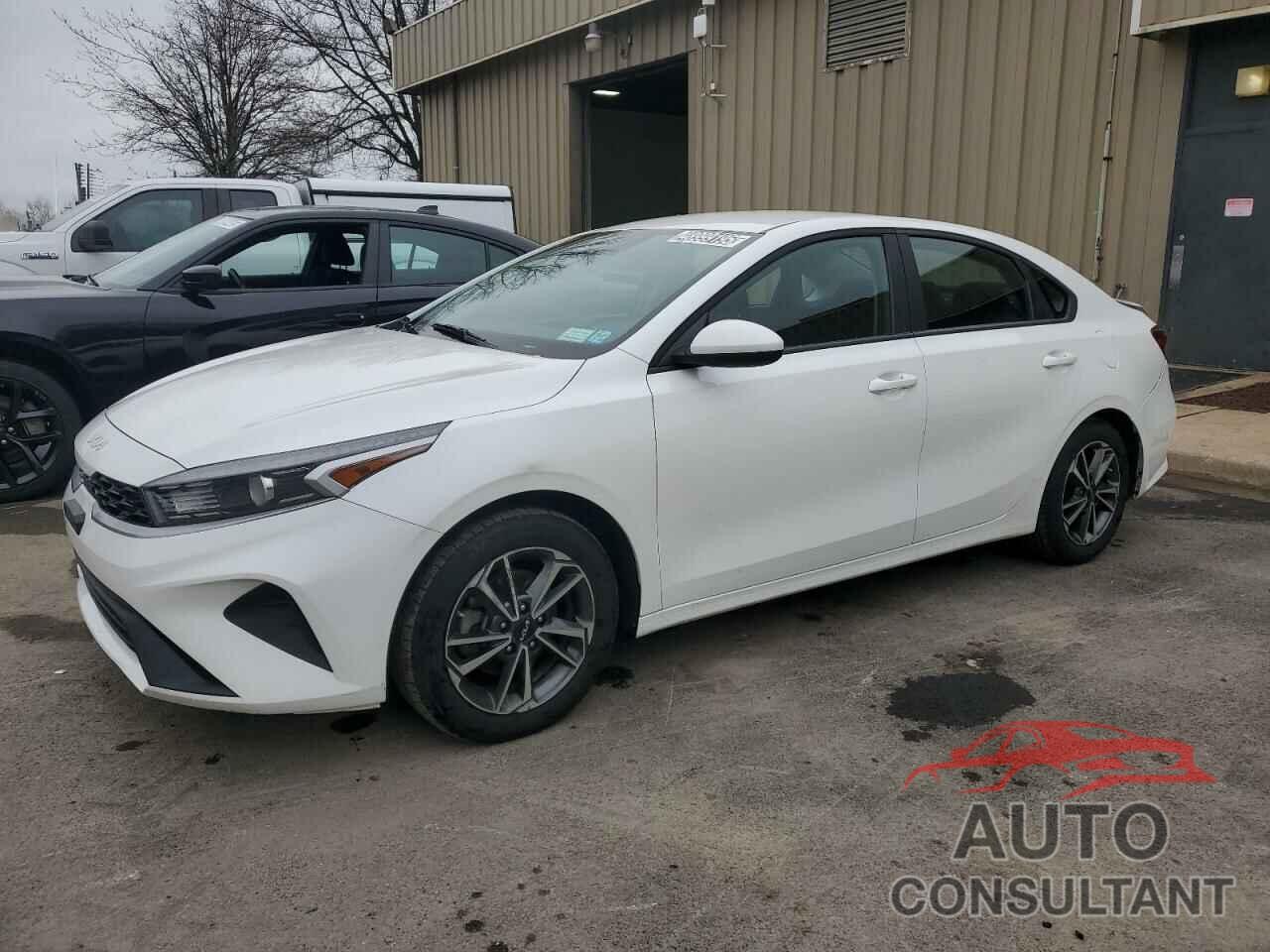 KIA FORTE 2023 - 3KPF24AD7PE575937
