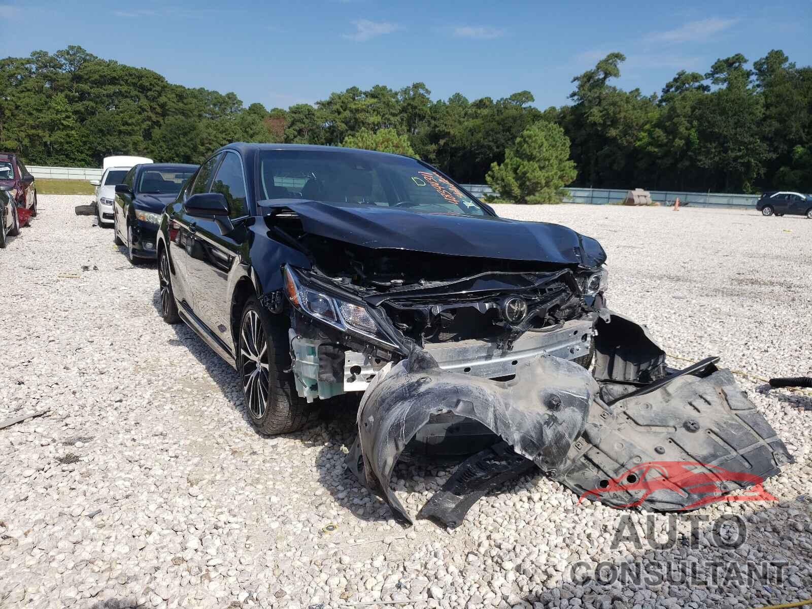 TOYOTA CAMRY 2018 - 4T1B11HK1JU675539