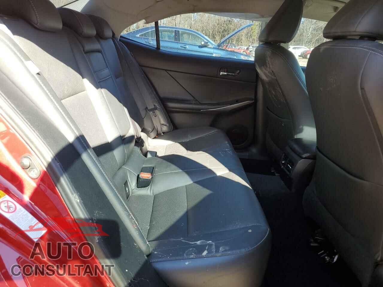 LEXUS IS 2014 - JTHBF1D2XE5020029