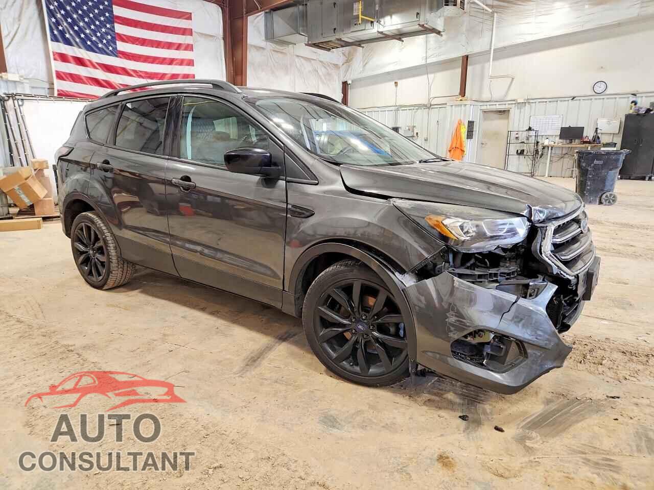 FORD ESCAPE 2017 - 1FMCU0GD7HUD57007