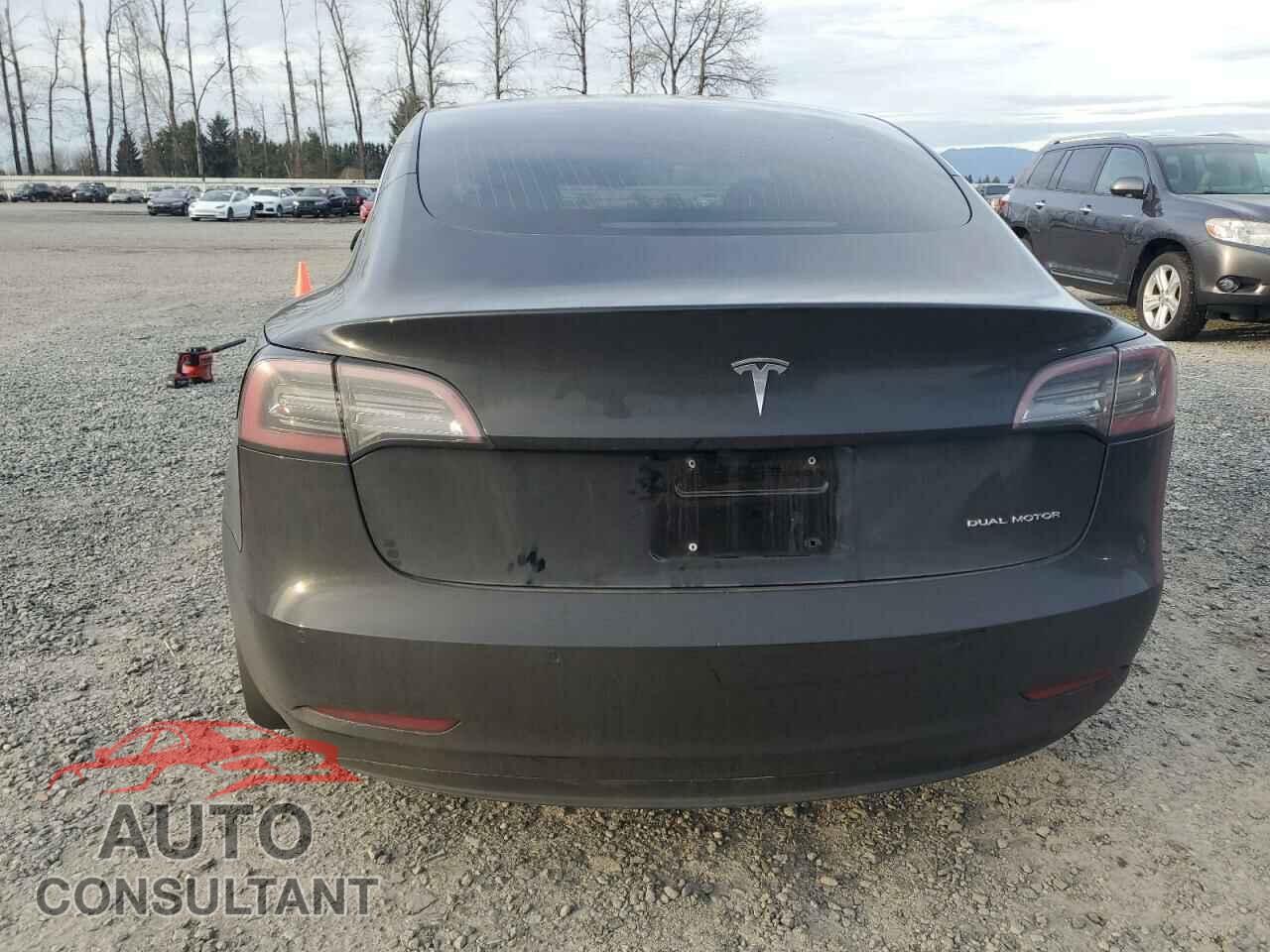 TESLA MODEL 3 2018 - 5YJ3E1EB2JF070679
