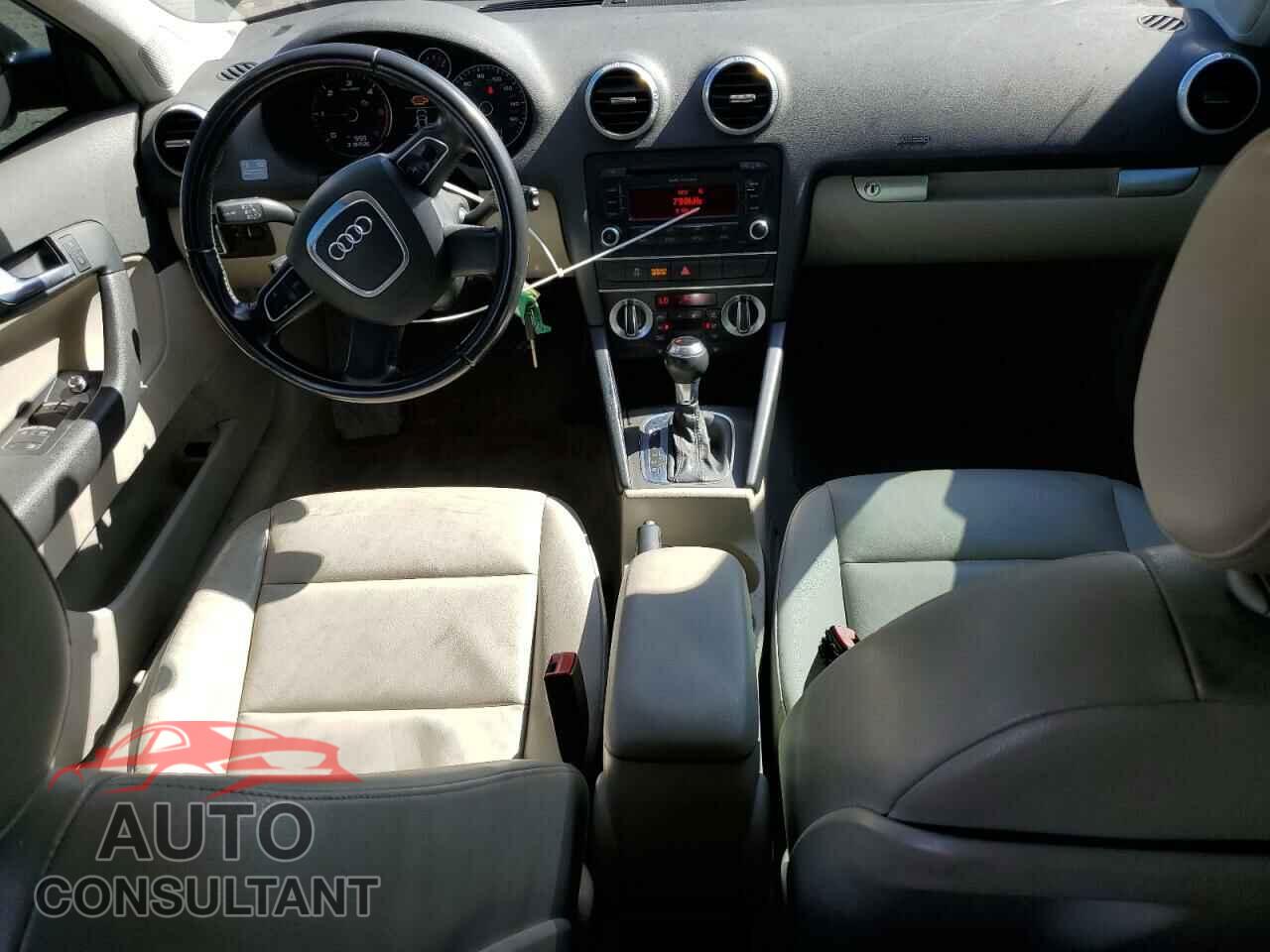 AUDI A3 2012 - WAUBJBFM7CA079724
