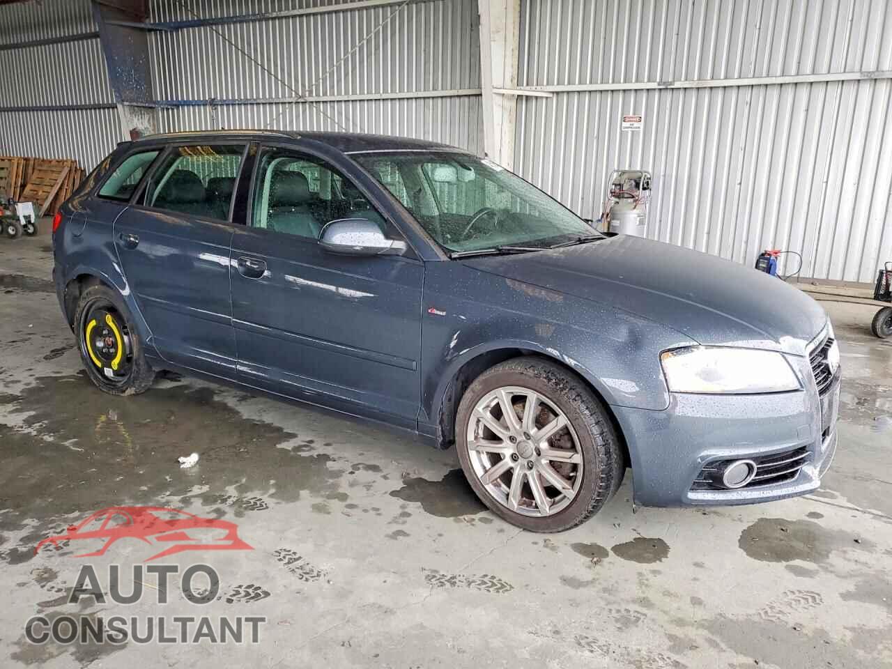 AUDI A3 2012 - WAUMFAFM6CA000337