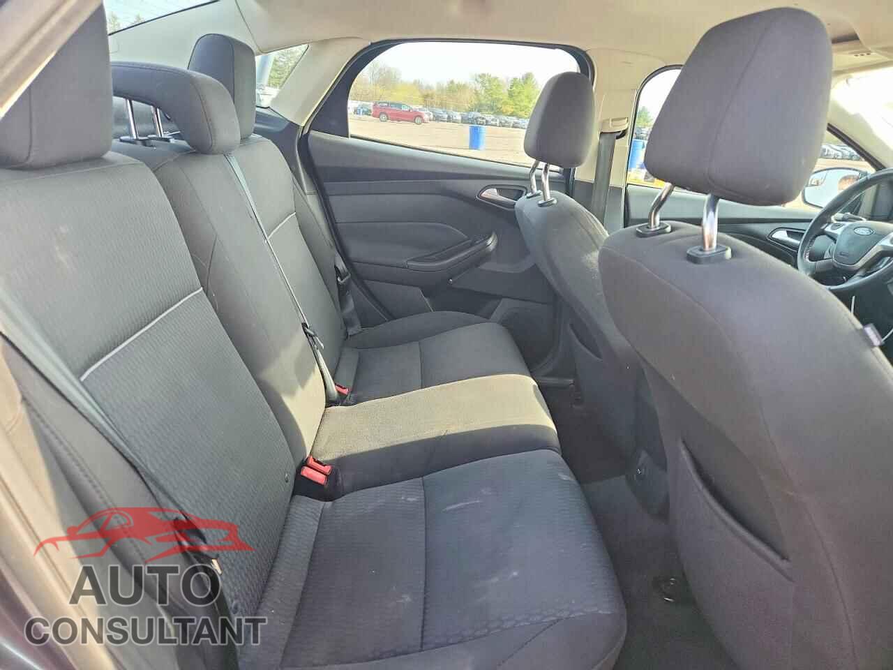 FORD FOCUS 2012 - 1FAHP3H24CL184776