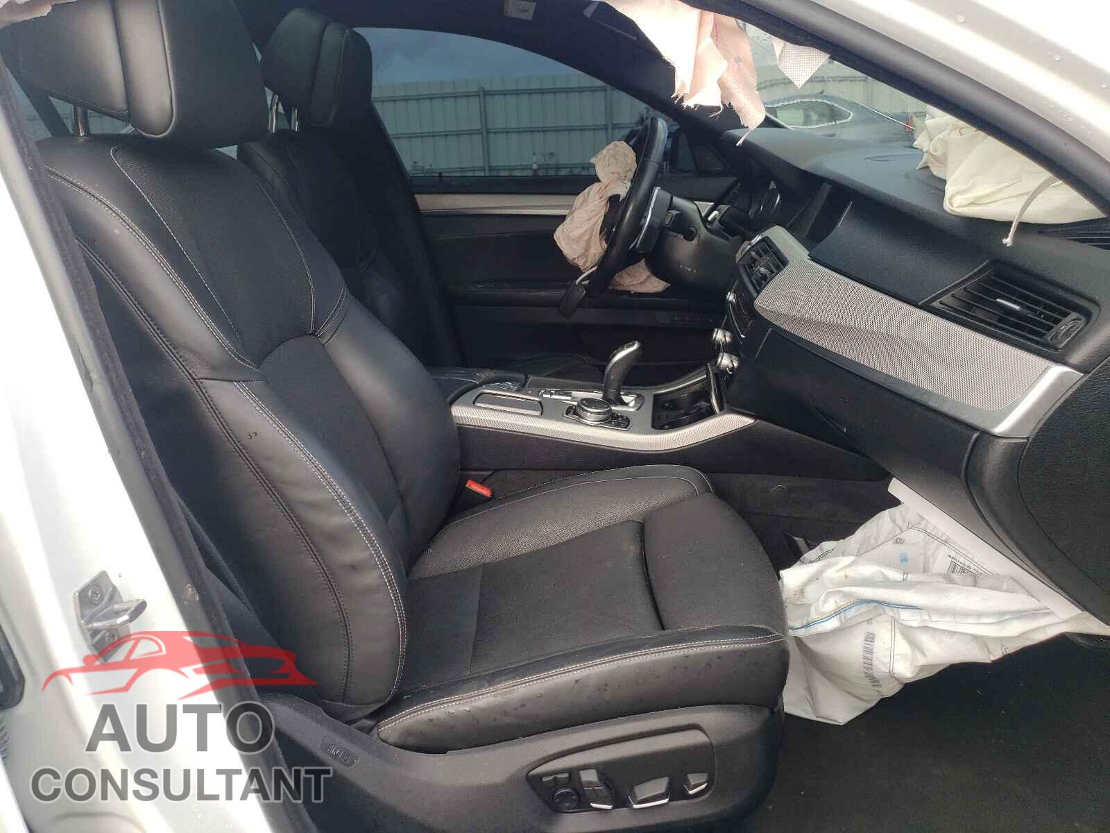 BMW 5 SERIES 2016 - WBA5A5C57GD525922