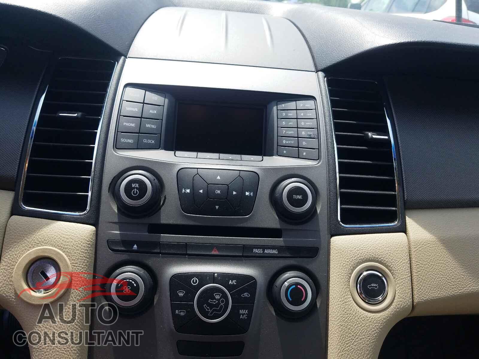 FORD TAURUS 2017 - 1FAHP2D88HG128845