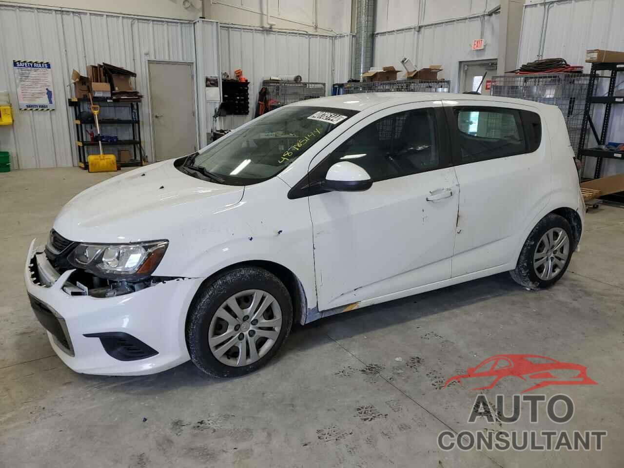 CHEVROLET SONIC 2018 - 1G1JG6SH5J4109854