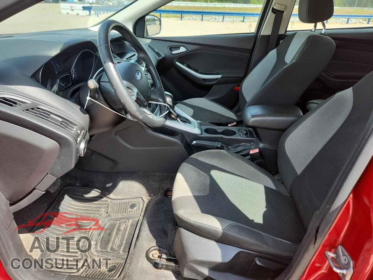 FORD FOCUS 2012 - 1FAHP3K21CL213627