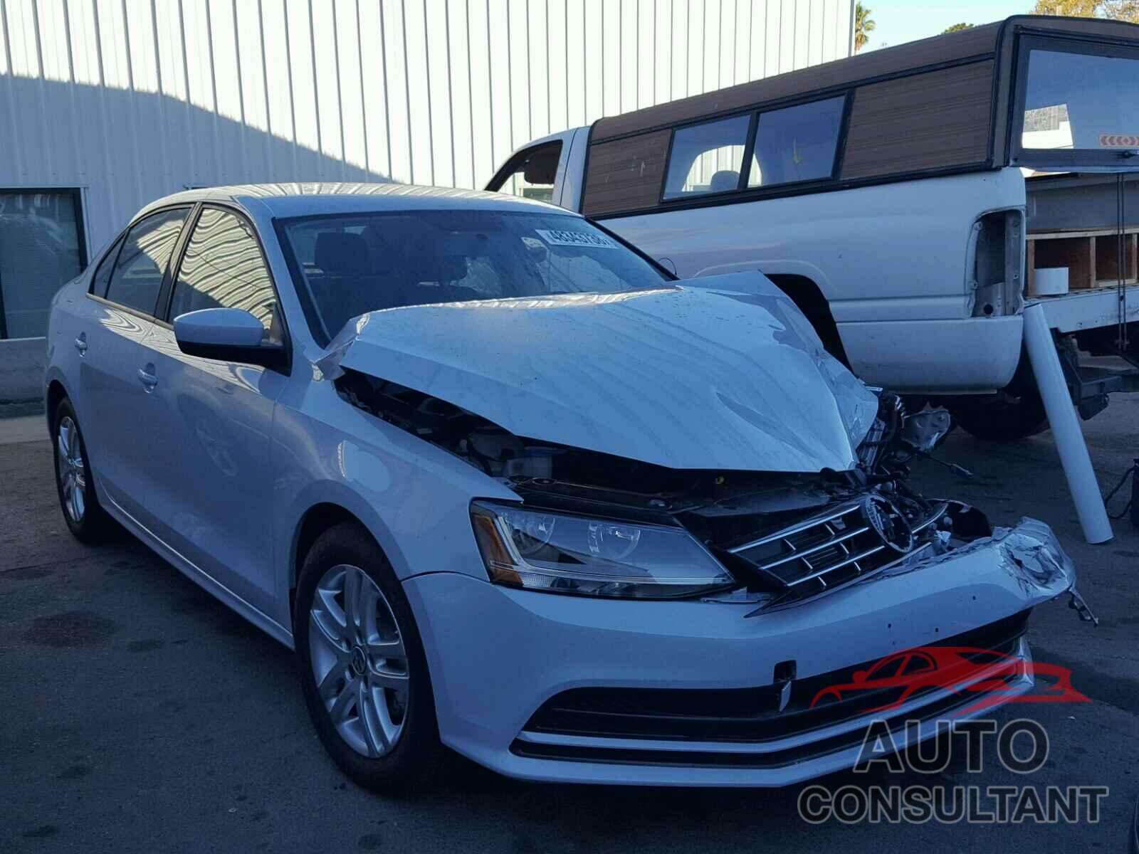 VOLKSWAGEN JETTA 2018 - 3VW167AJ5JM245343