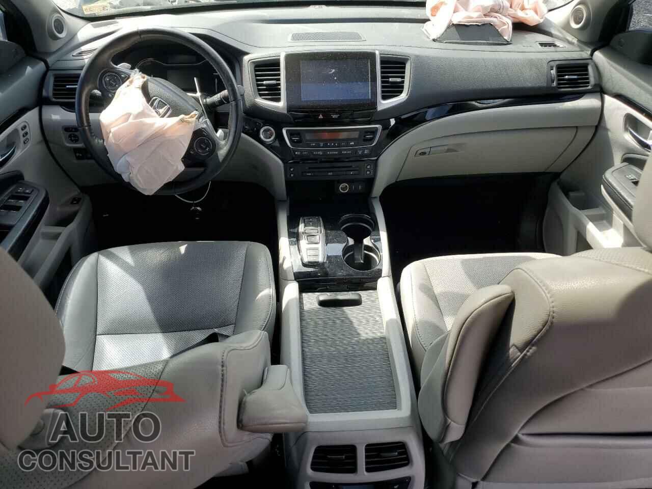 HONDA PILOT 2017 - 5FNYF6H00HB041024