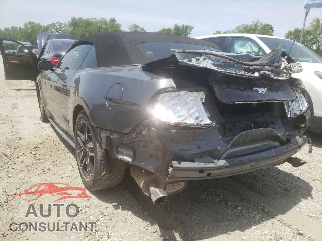 FORD MUSTANG 2019 - 1FATP8UH7K5149086