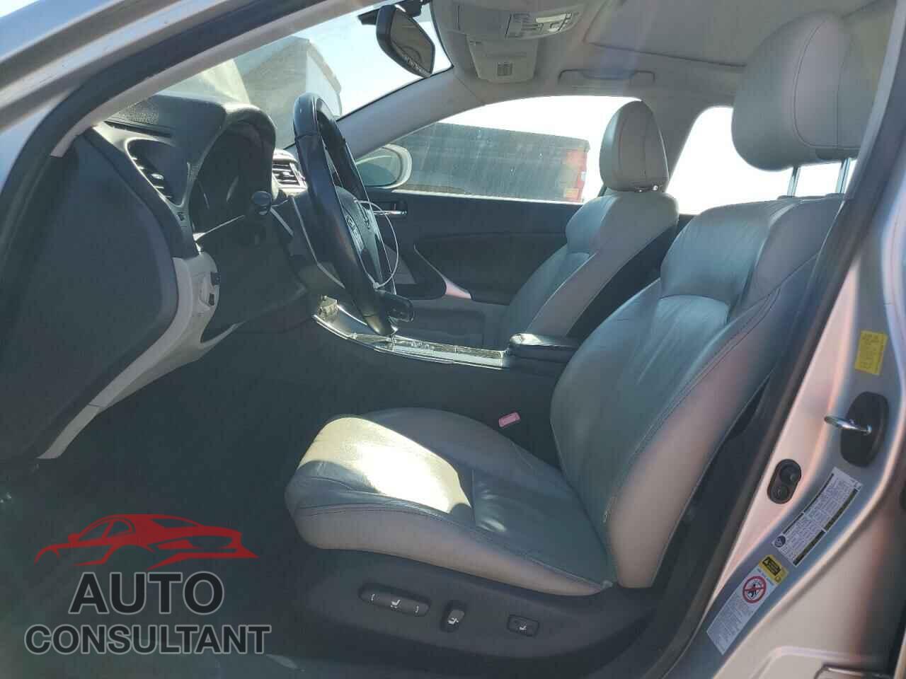 LEXUS IS 2011 - JTHBF5C20B5135808