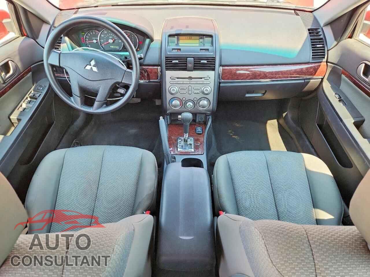 MITSUBISHI GALANT 2011 - 4A32B3FF5BE015628