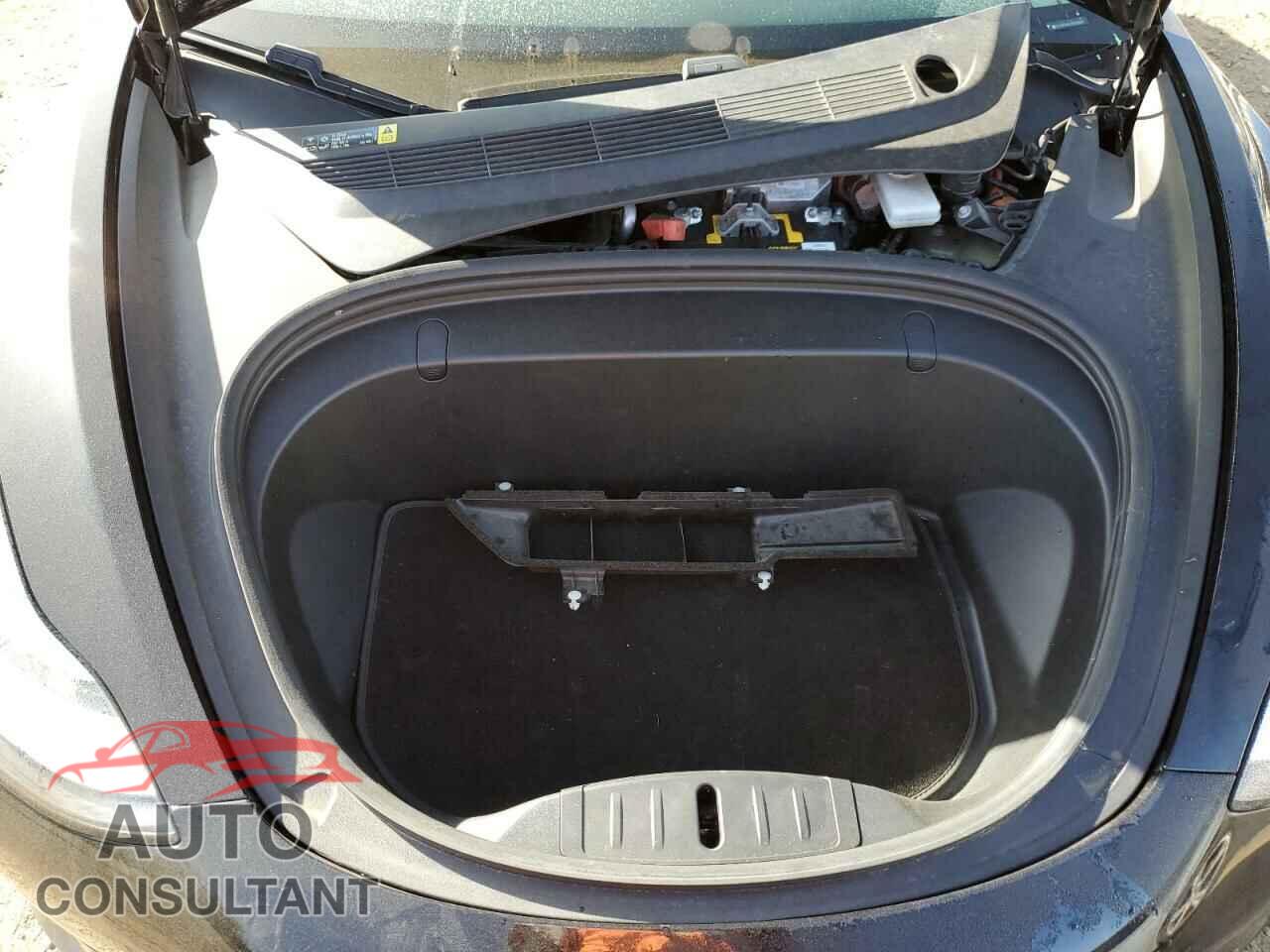 TESLA MODEL 3 2018 - 5YJ3E1EA4JF092688