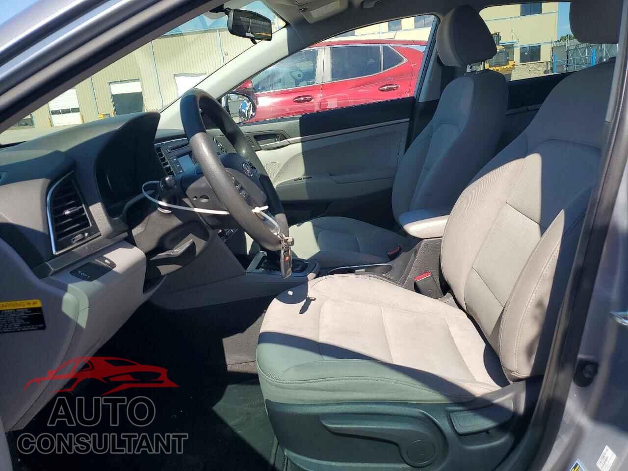 HYUNDAI ELANTRA 2017 - 5NPD74LF3HH206786