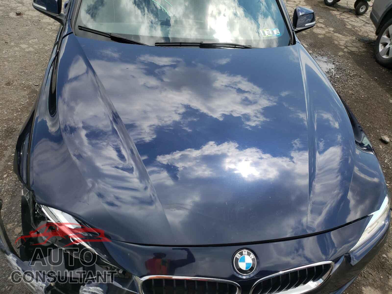 BMW 3 SERIES 2016 - WBA8E3G51GNU38480