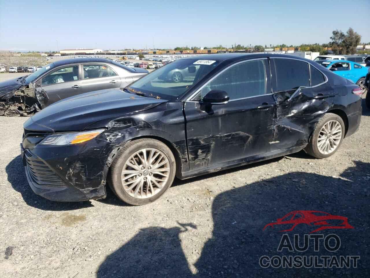 TOYOTA CAMRY 2018 - 4T1B11HK3JU009606