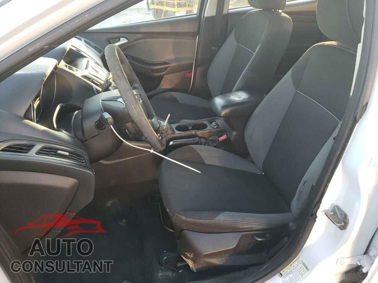 FORD FOCUS 2014 - 1FADP3F27EL159715