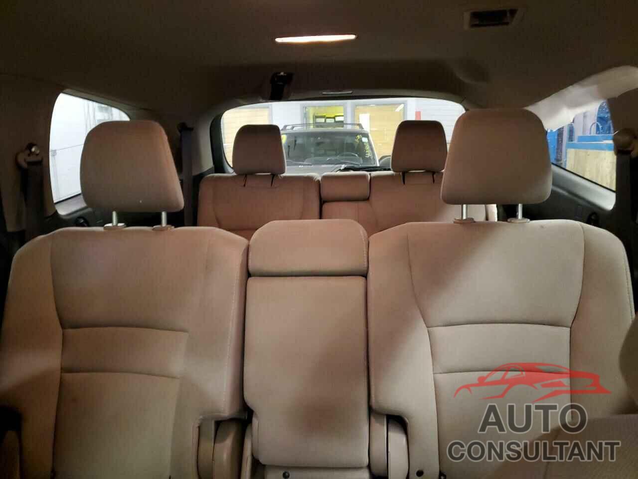 HONDA PILOT 2016 - 5FNYF6H30GB029531