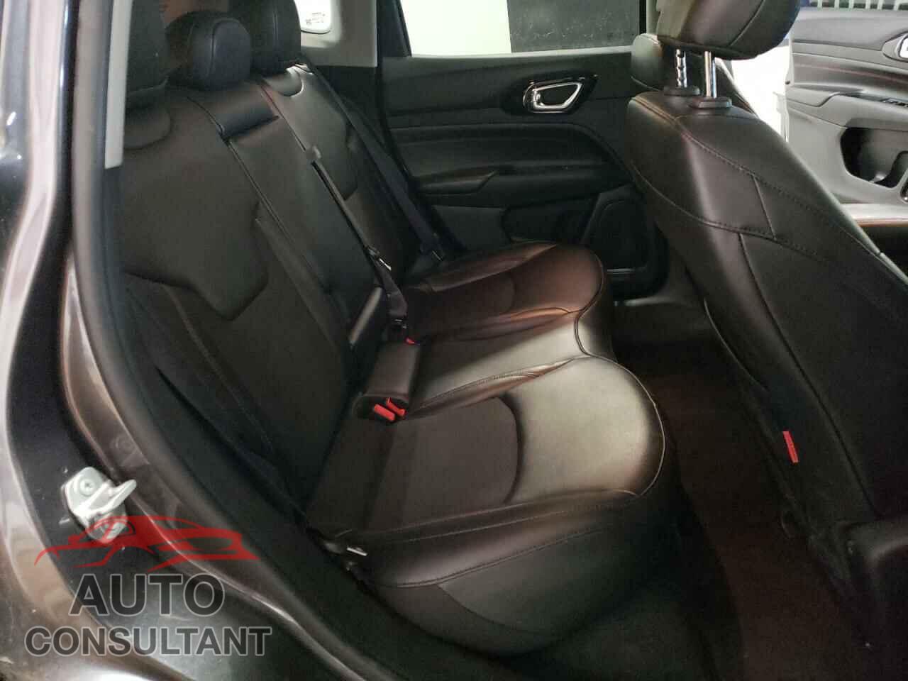 JEEP COMPASS 2022 - 3C4NJDDB0NT158421