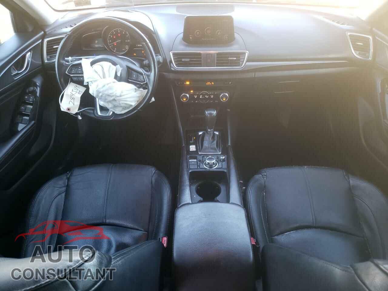 MAZDA 3 2017 - 3MZBN1W36HM150850