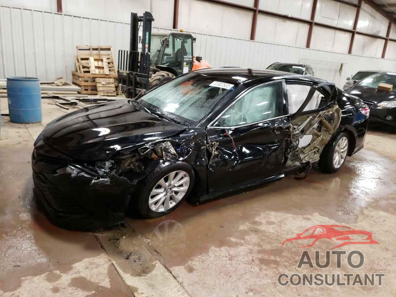 TOYOTA CAMRY 2018 - 4T1B11HK5JU004987